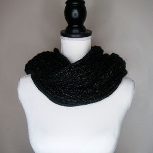 NWOT Eternity Scarf